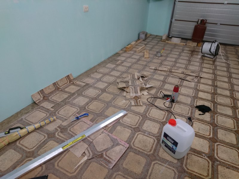 Линолеум на пол в гараже