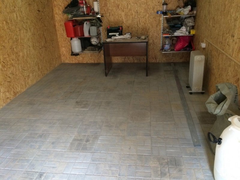 Кафельная плитка в гараже