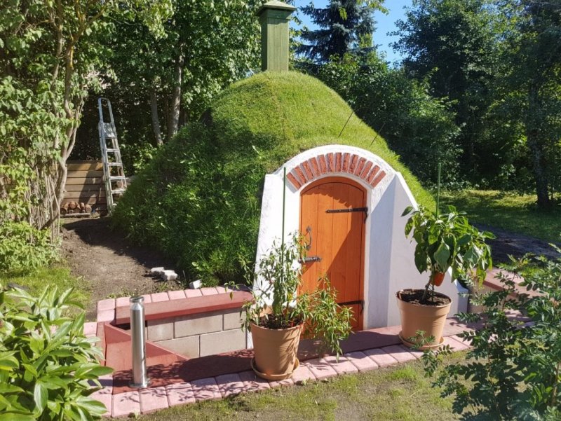 Земляной Наземный погреб