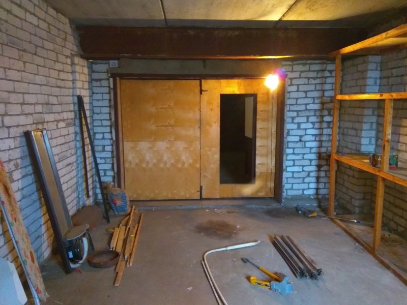Обшивка кирпичного гаража