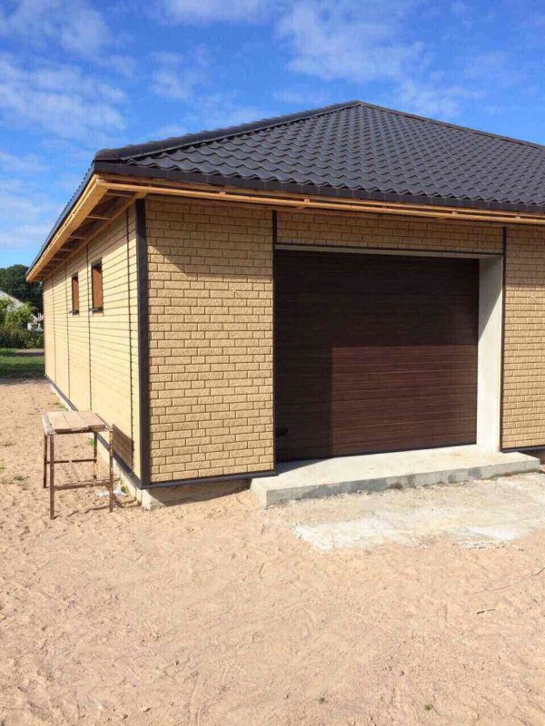 Фасад гаража из сайдинга