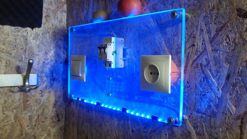 Щит распределительный ЩРН-12 ip54