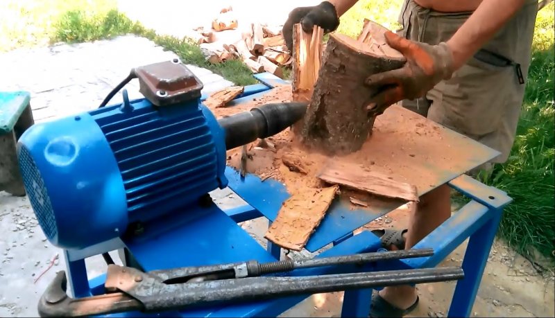 Дровокол с 80 тонным