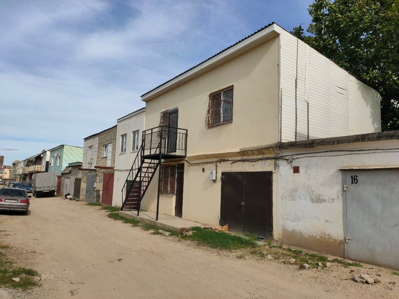 Дом из гаража Сочи