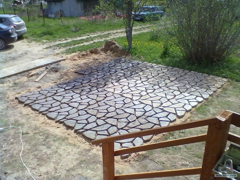 Площадка для машины на даче
