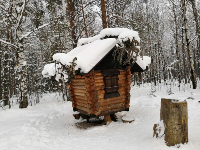 Декоративные домики на курьих ножках