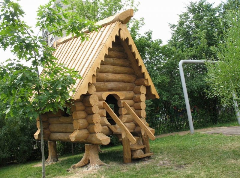 Курятник на курьих ножках