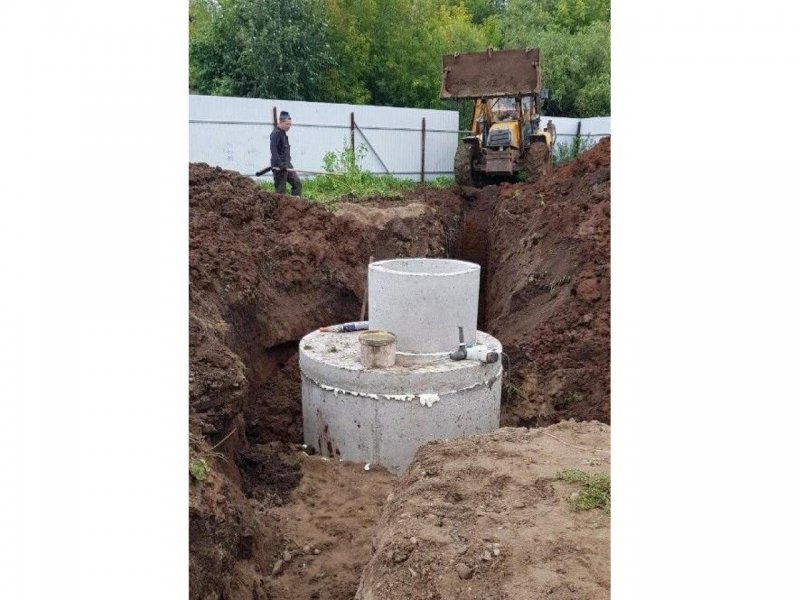 Дом в бетонном кольце