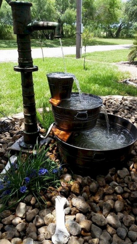 Мини фонтанчик для дачи