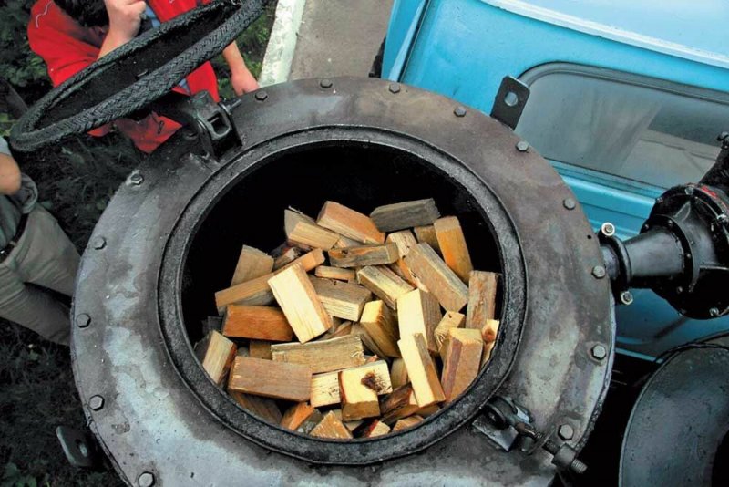 Газогенератор на дровах для ДВС 130