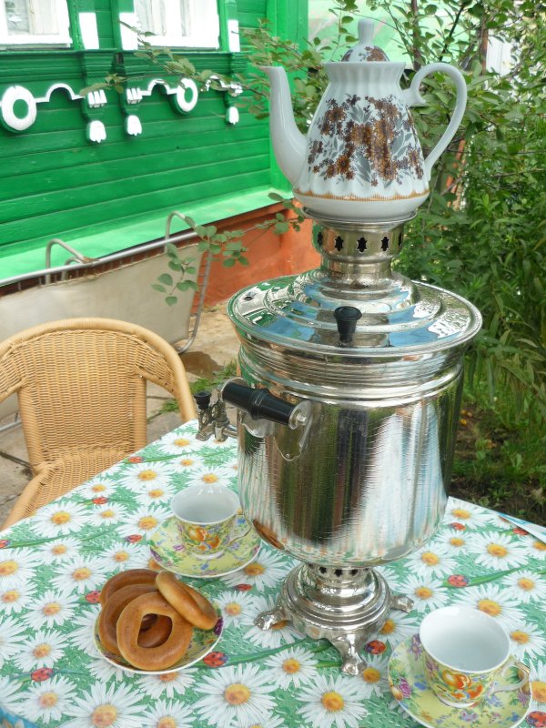 Чаепитие самовар на дровах