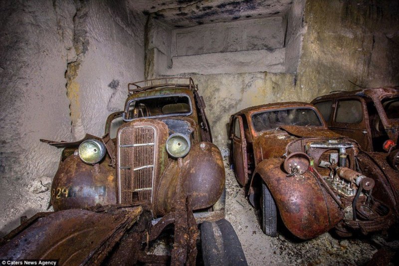 Старые заброшенные гаражи