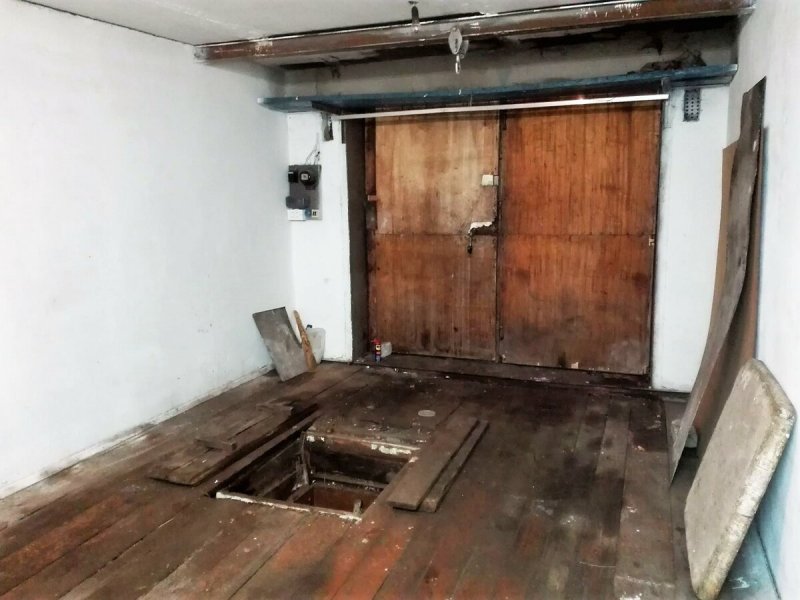Комната в подвале гаража