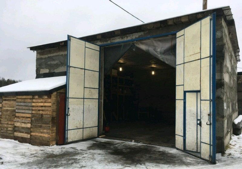 Гараж для грузовика
