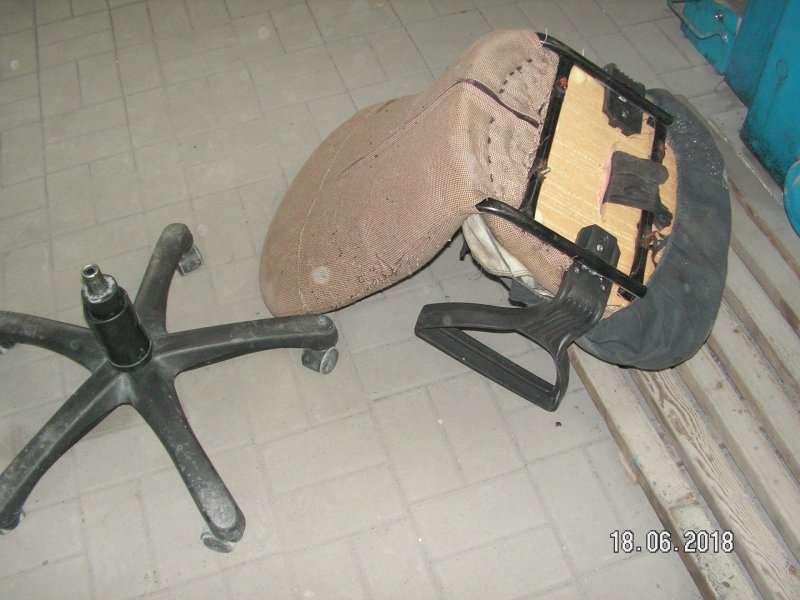 Гаражный табурет