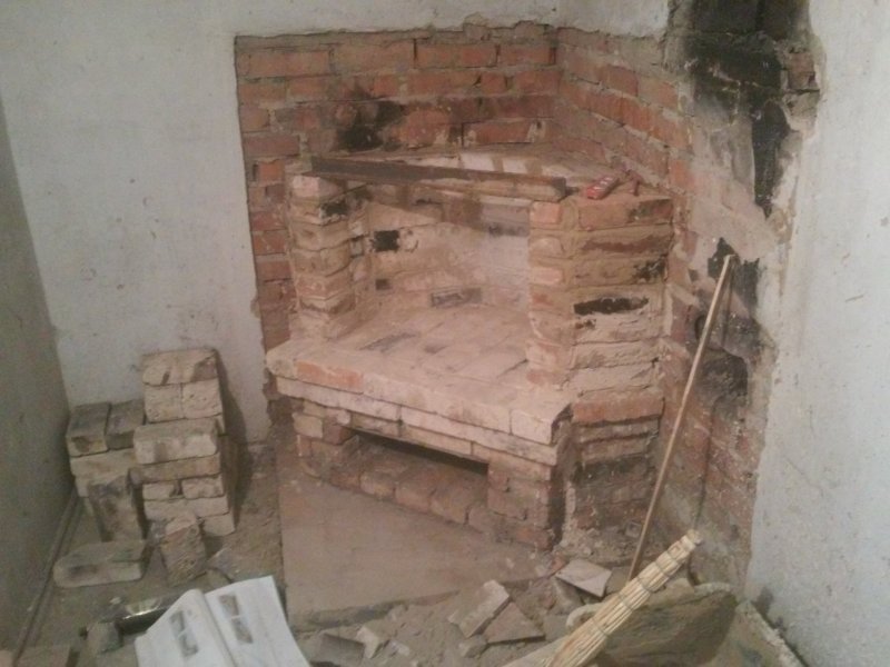 Печь камин в гараже