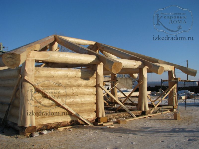 Каркасный гараж из кругляка