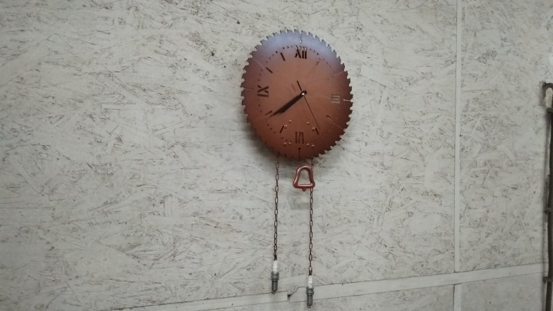 Часы в гараж