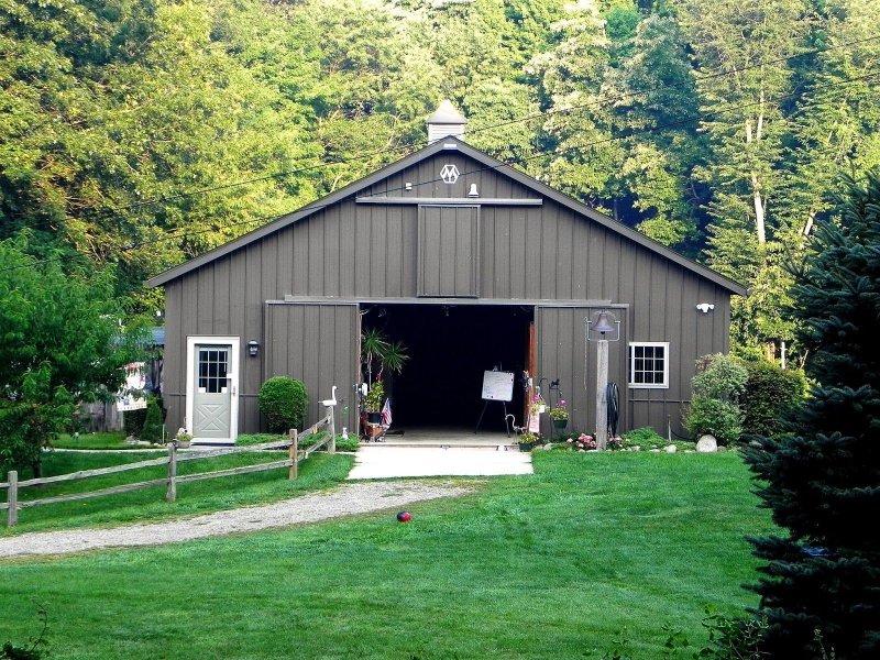 Гараж в стиле Barn House