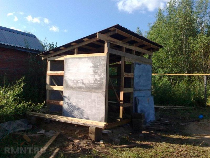 Сарай из плоского шифера