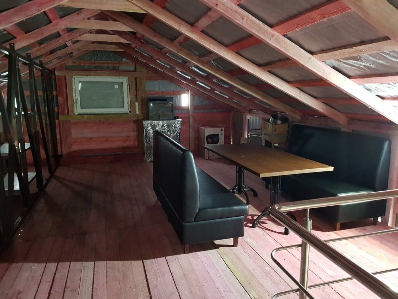 Комната отдыха в гараже