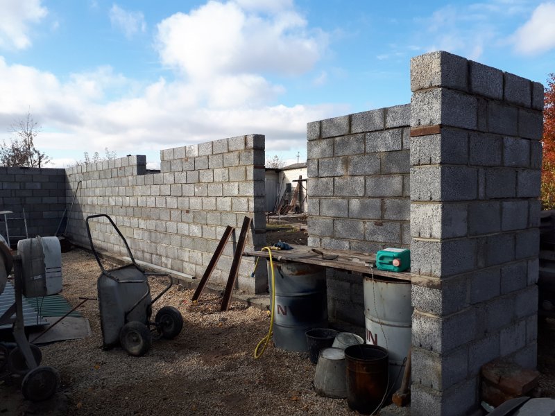 Баня из газобетона с мансардой