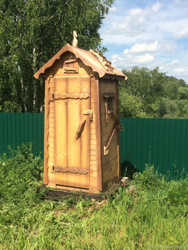 Туалет деревянный для дачи