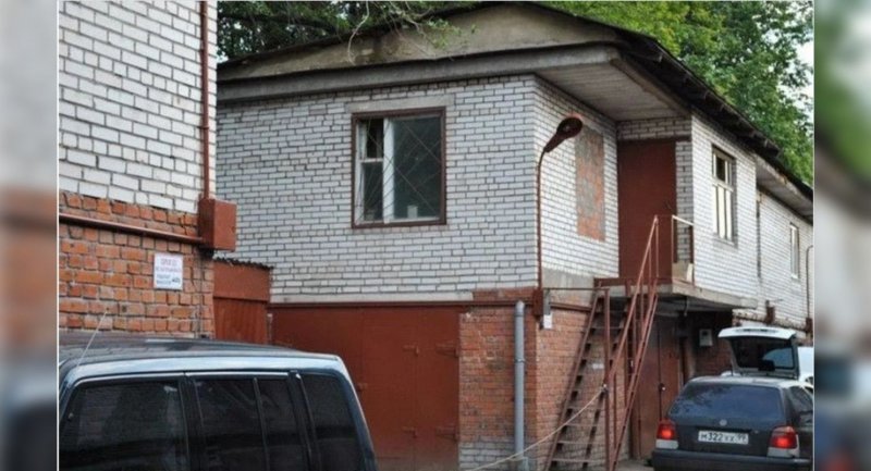 Гараж двухэтажный для жилья
