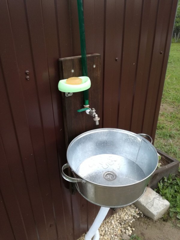 Рукомойник для дачи уличный