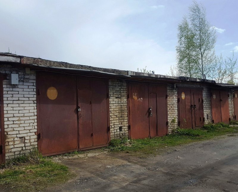 Гаражи в России