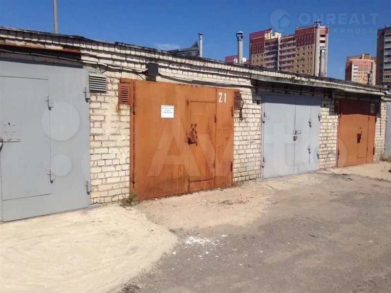 Кирпичный гараж в кооперативе
