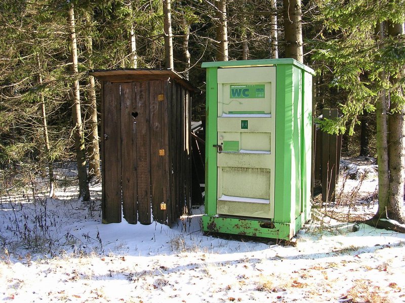 Сектор газа деревенский туалет