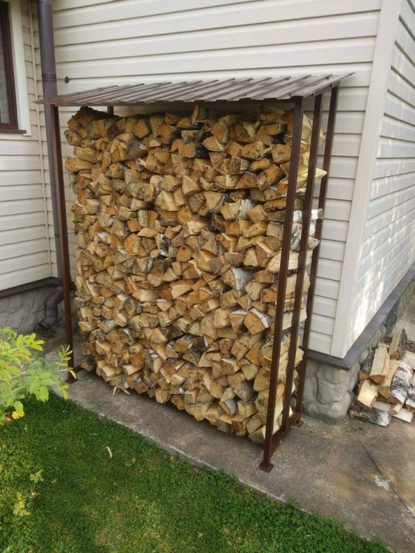 Красивый дровник