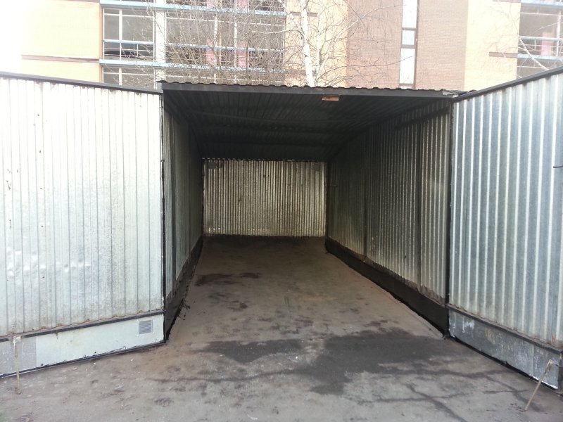 Ракушка гараж в заборе