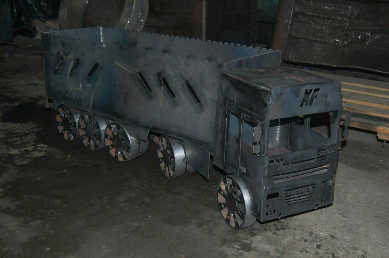 Мангал в виде машины МАЗ