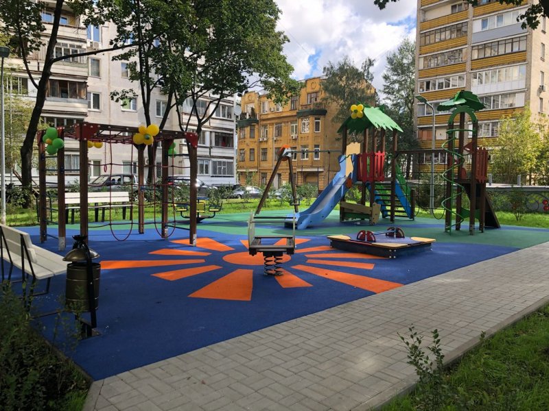 Благоустройство двора