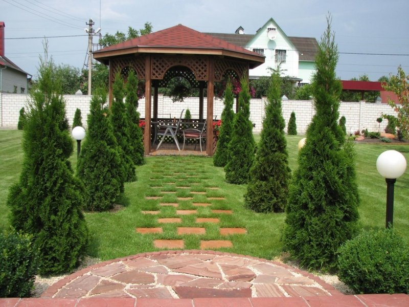 Дорожка к беседке