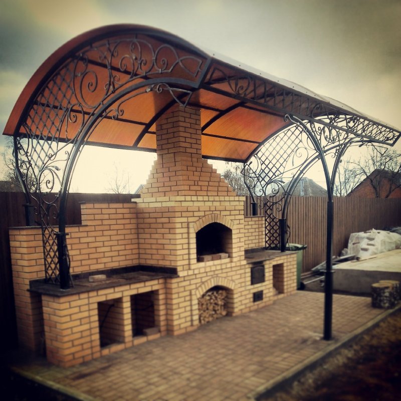 Уличное барбекю
