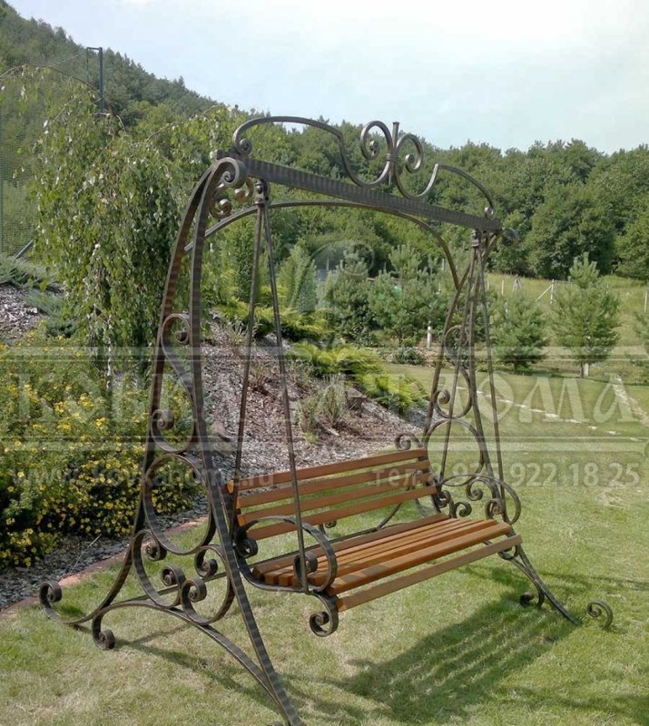 Старинные кованые качели