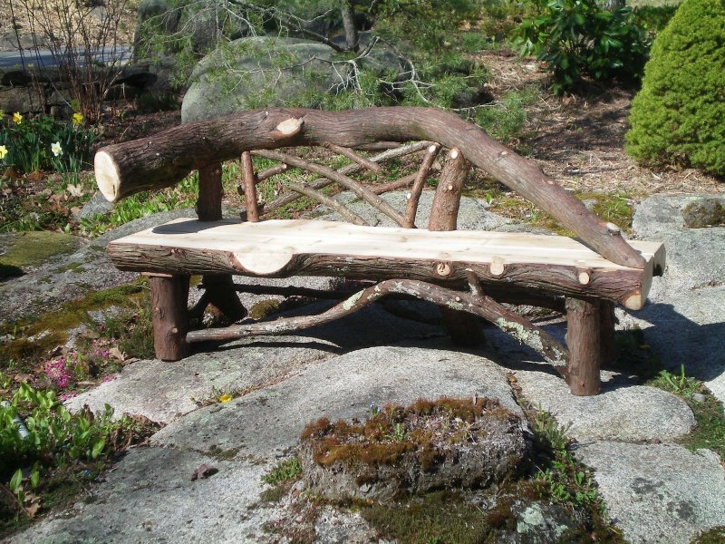 Скамейки из коряг