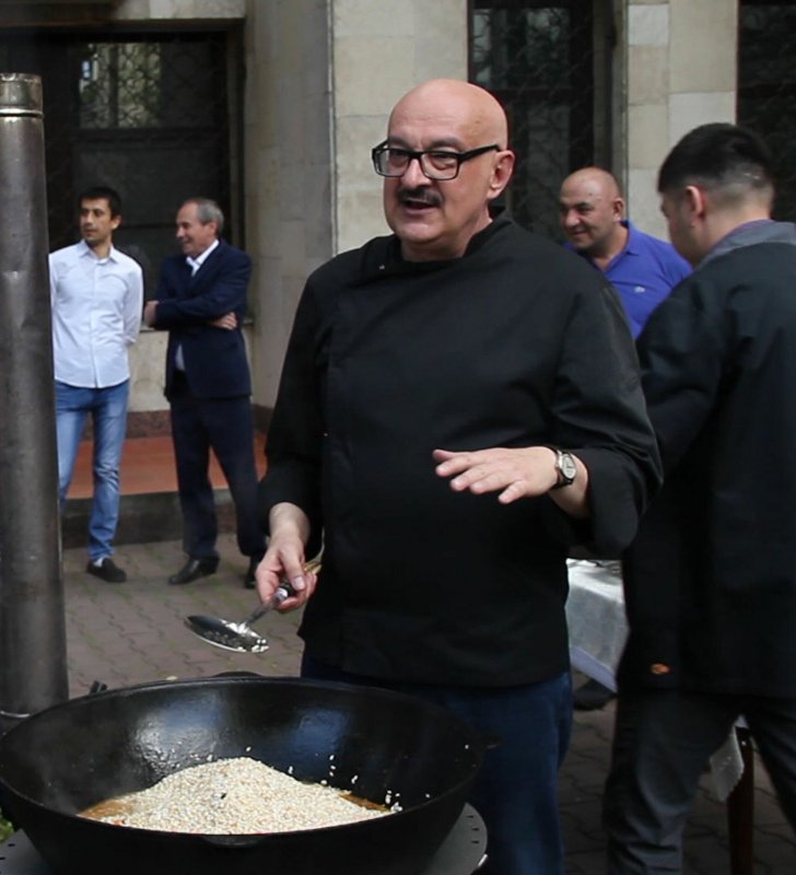Сталик Ханкишиев тандыр
