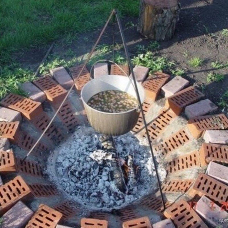 Идеи из кирпича для сада
