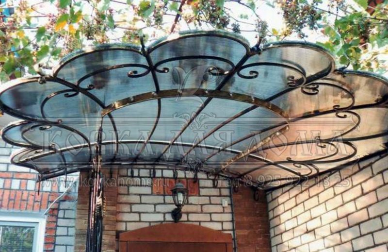 Кованые навесы из поликарбоната