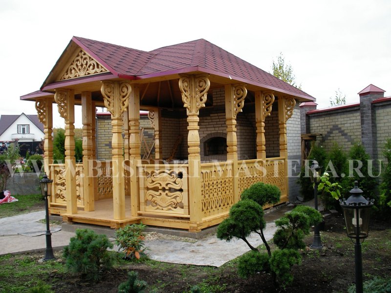 Резные деревянные беседки