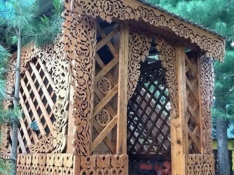 Резные украшения для беседки