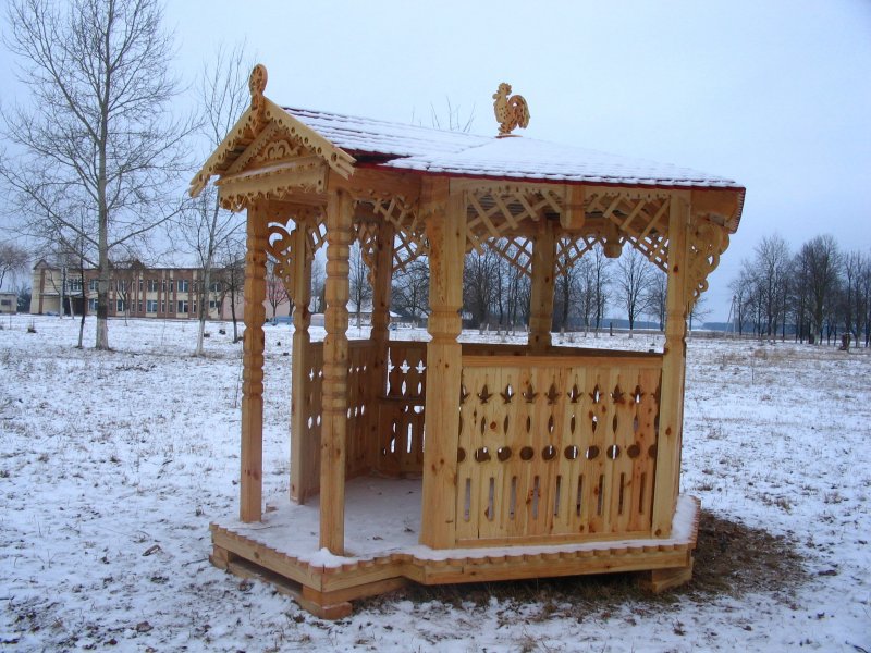 Резная веранда из дерева