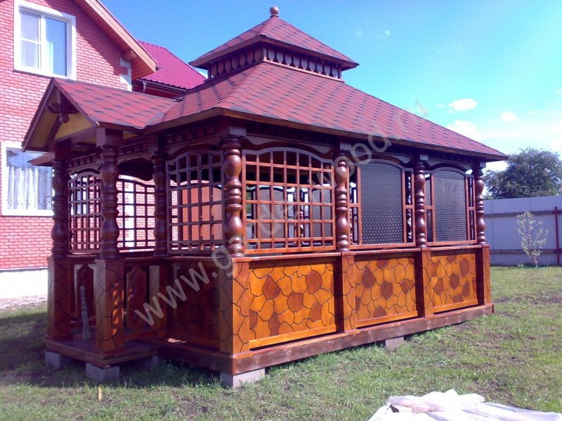 Резные деревянные беседки