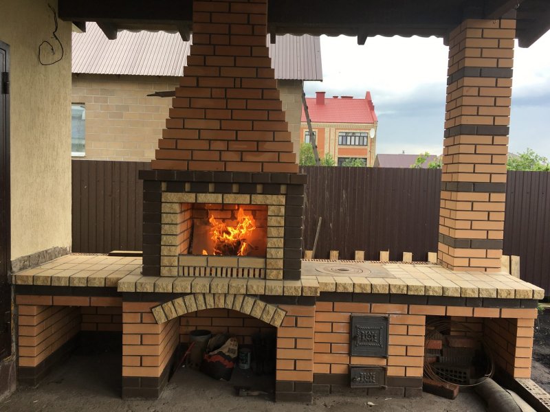 Барбекю из кирпича