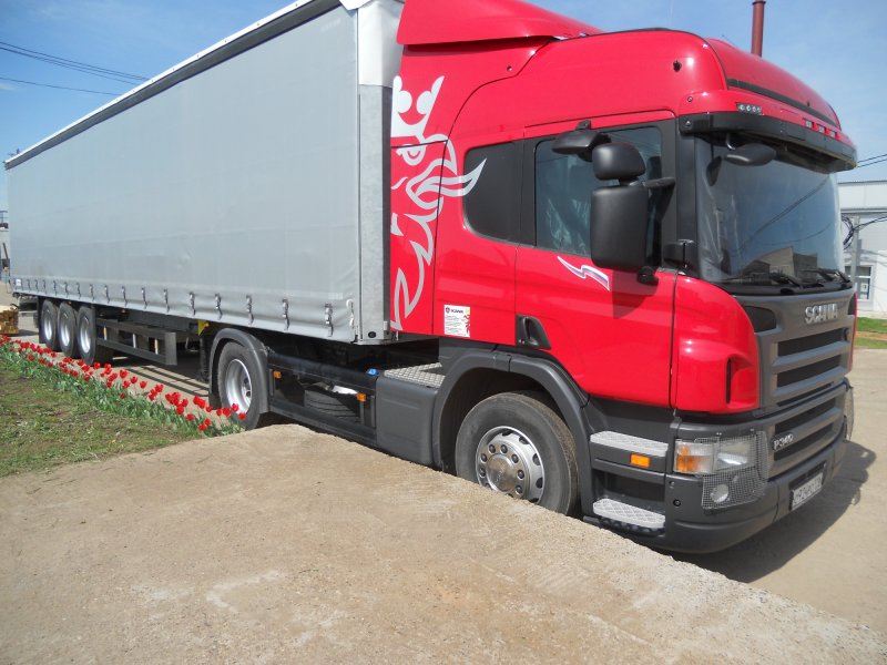 Scania g420 с полуприцепом штора