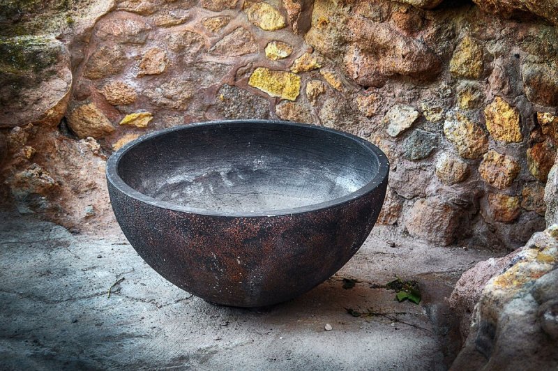 Старинная чаша